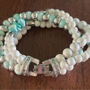 Vintage Stone bracelet with turquoise.